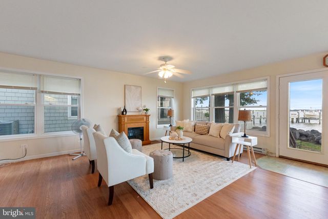 7017 BAY FRONT DR, Annapolis, MD 21403