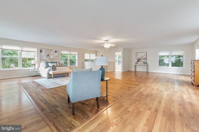7017 BAY FRONT DR, Annapolis, MD 21403