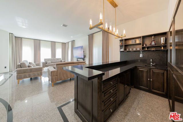 688 Glenmore Boulevard, Glendale, CA 91206