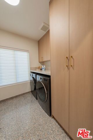 688 Glenmore Boulevard, Glendale, CA 91206
