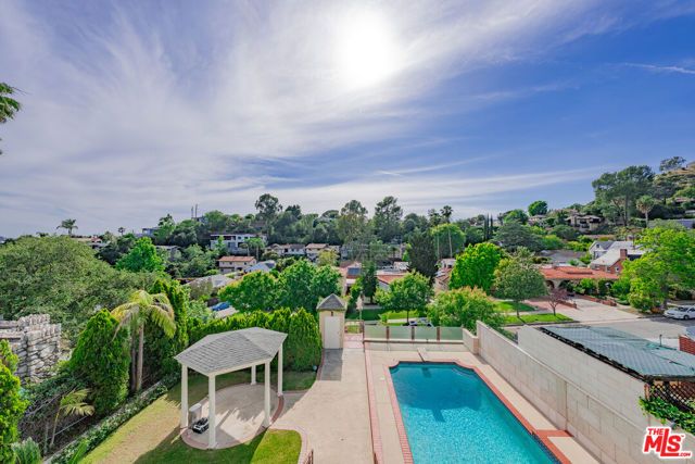 688 Glenmore Boulevard, Glendale, CA 91206