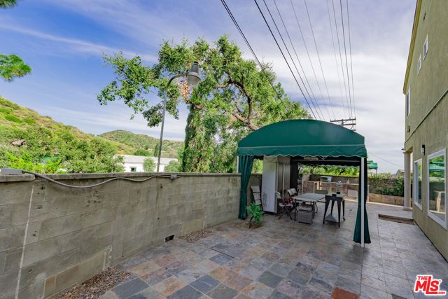 688 Glenmore Boulevard, Glendale, CA 91206