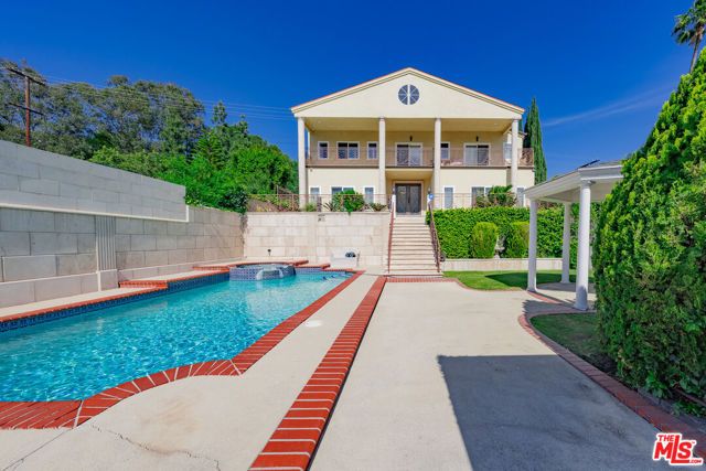 688 Glenmore Boulevard, Glendale, CA 91206