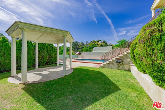 688 Glenmore Boulevard, Glendale, CA 91206