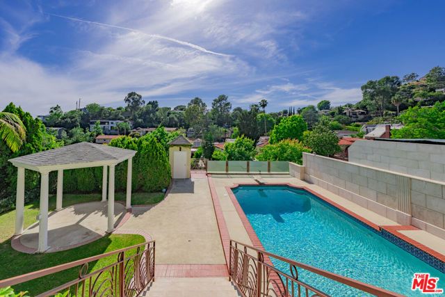 688 Glenmore Boulevard, Glendale, CA 91206