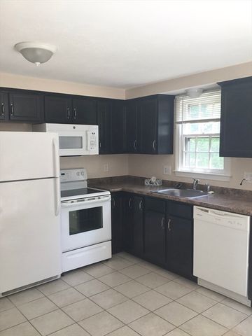 48 King St 48, Mansfield, MA 02048