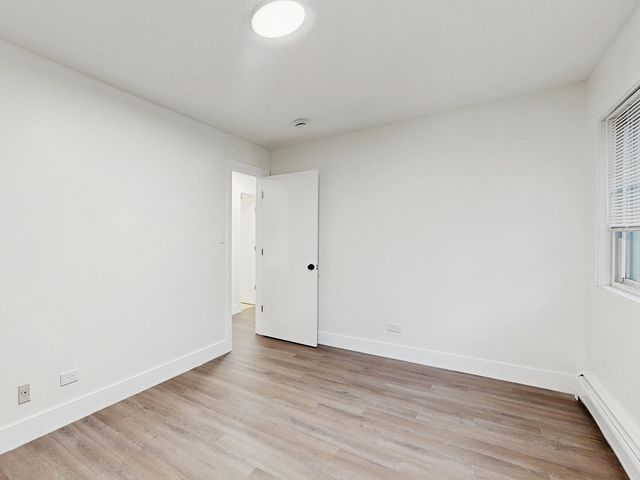 10358 Michael Todd Terrace 1E, Glenview, IL 60025