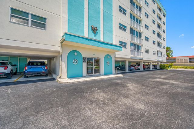 10216 REGAL DRIVE 208, Largo, FL 33774