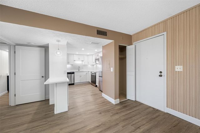 10216 REGAL DRIVE 208, Largo, FL 33774