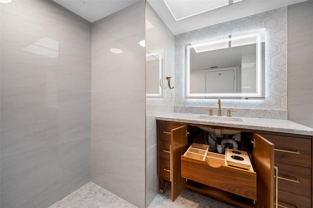 10216 REGAL DRIVE 208, Largo, FL 33774