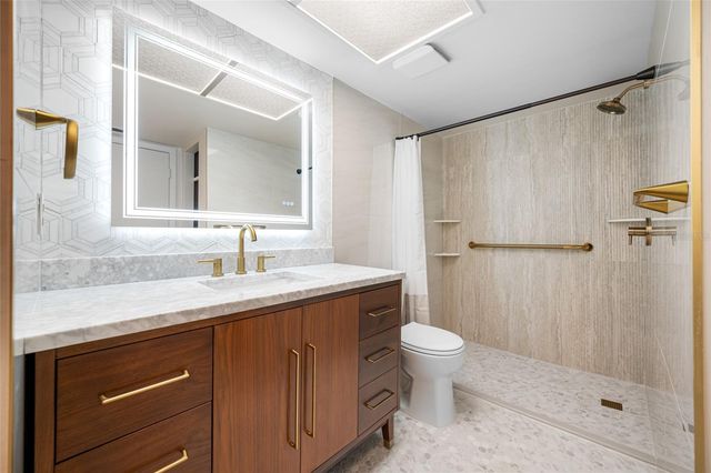 10216 REGAL DRIVE 208, Largo, FL 33774