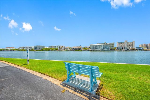 10216 REGAL DRIVE 208, Largo, FL 33774