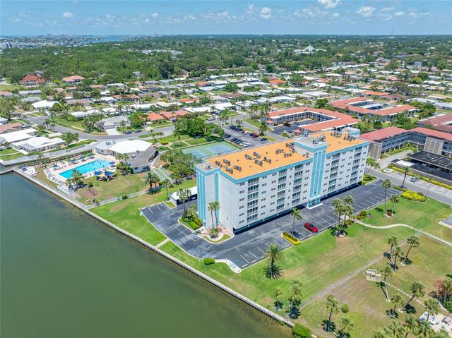 10216 REGAL DRIVE 208, Largo, FL 33774