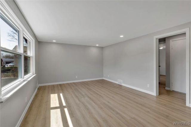 12482 Broadway Street, Alden, NY 14004