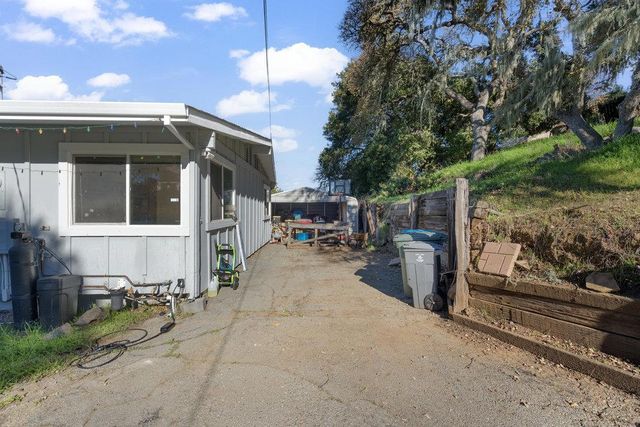 380 Hillside Road, San Juan Bautista, CA 95045