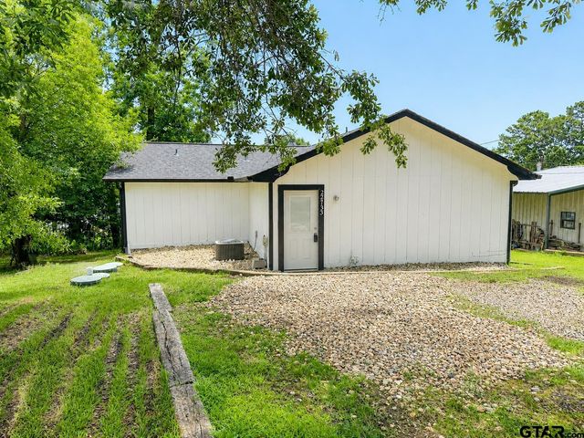 22733 Creekwood Dr, Flint, TX 75762
