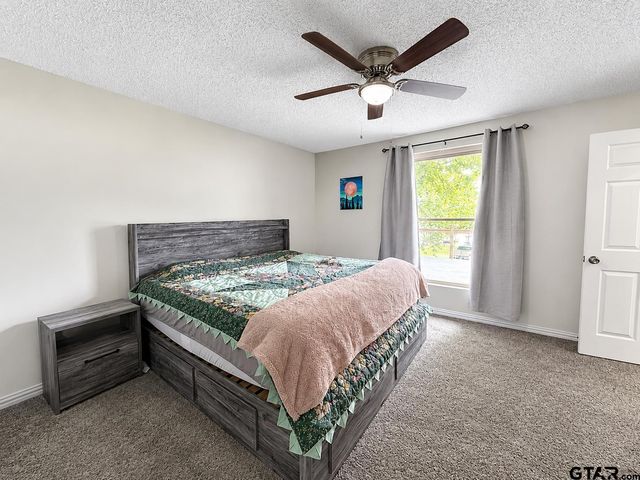 22733 Creekwood Dr, Flint, TX 75762