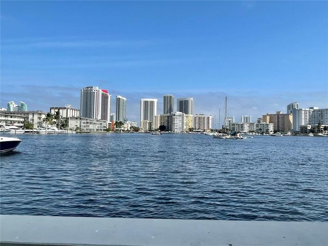 462 Golden Isles Dr 210, Hallandale Beach, FL 33009