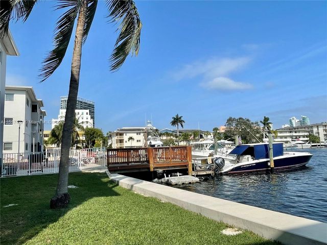 462 Golden Isles Dr 210, Hallandale Beach, FL 33009