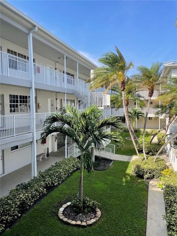 462 Golden Isles Dr 210, Hallandale Beach, FL 33009