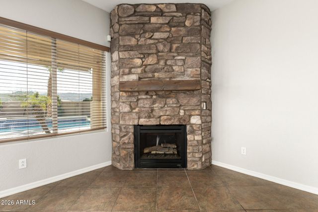 1515 E APOLLO Road, Phoenix, AZ 85042