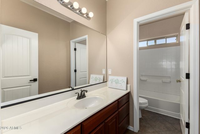 1515 E APOLLO Road, Phoenix, AZ 85042