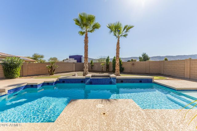 1515 E APOLLO Road, Phoenix, AZ 85042