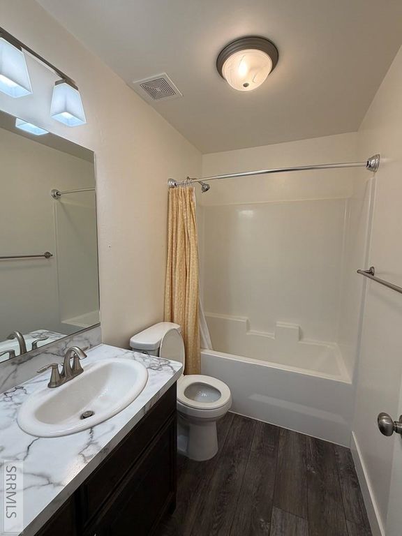Image 12 of property listing at 3660 S Yvonne Way, Ammon, ID 83406