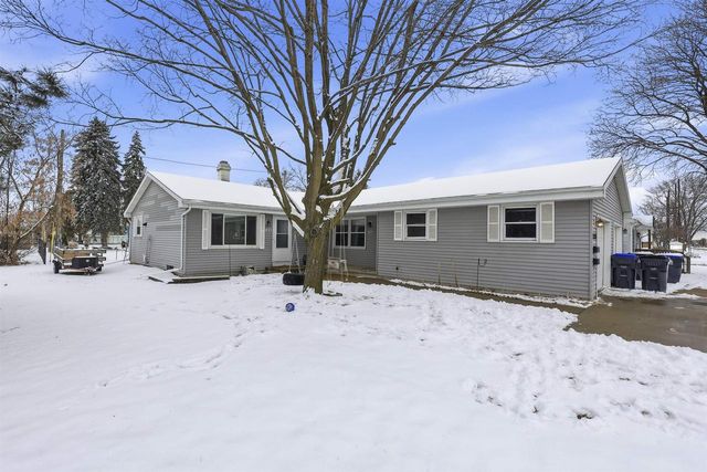 831 S COMMERCIAL STREET, Neenah, WI 54956