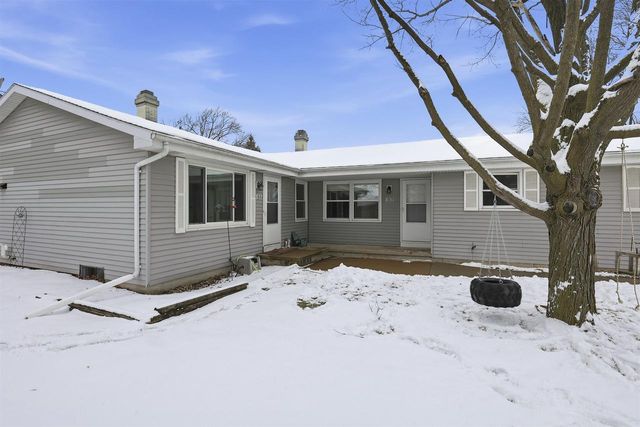831 S COMMERCIAL STREET, Neenah, WI 54956