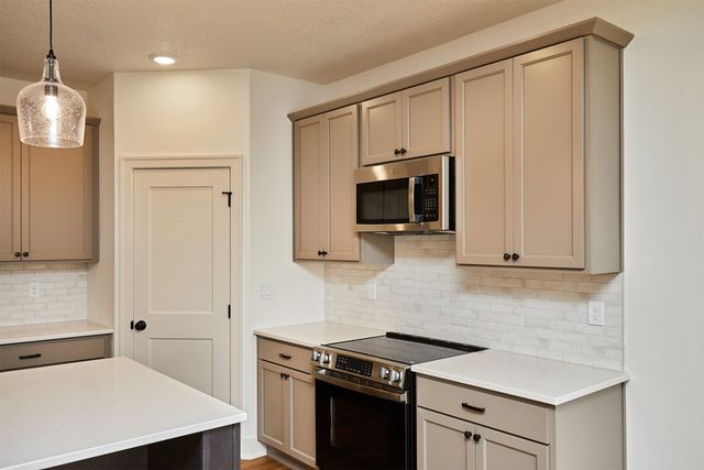 105 Golf View Drive, Osceola, IA 50213