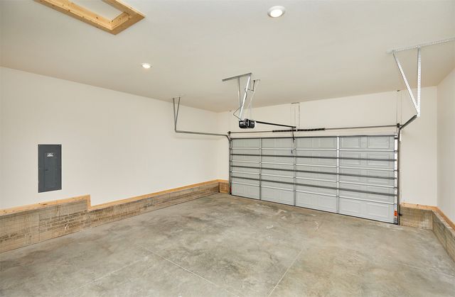 105 Golf View Drive, Osceola, IA 50213