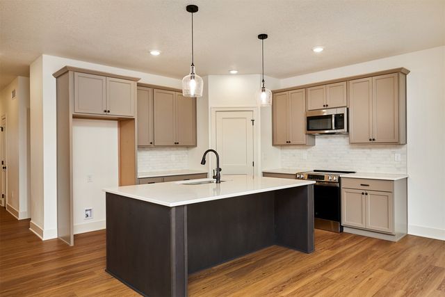 105 Golf View Drive, Osceola, IA 50213