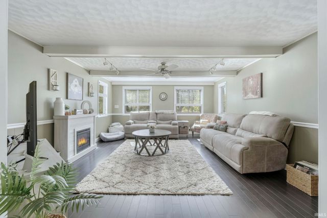 410 W 150 N, Columbia City, IN 46725