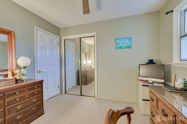 8 Adelphi Court, Edison, NJ 08837