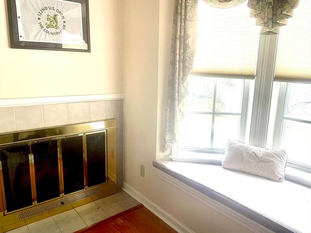 208 Gazebo Circle 208, Reading, MA 01867