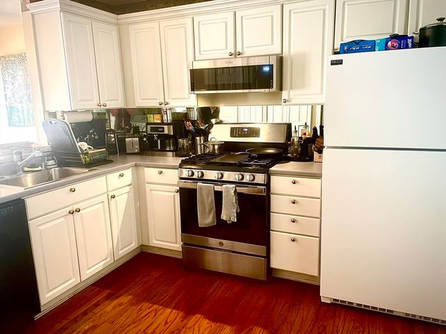 208 Gazebo Circle 208, Reading, MA 01867