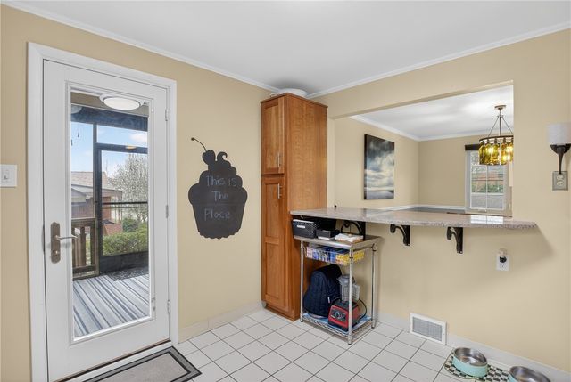 832 Ella St, Mt Lebanon, PA 15243