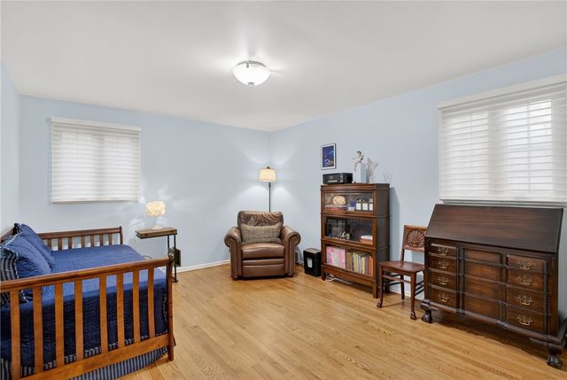 832 Ella St, Mt Lebanon, PA 15243