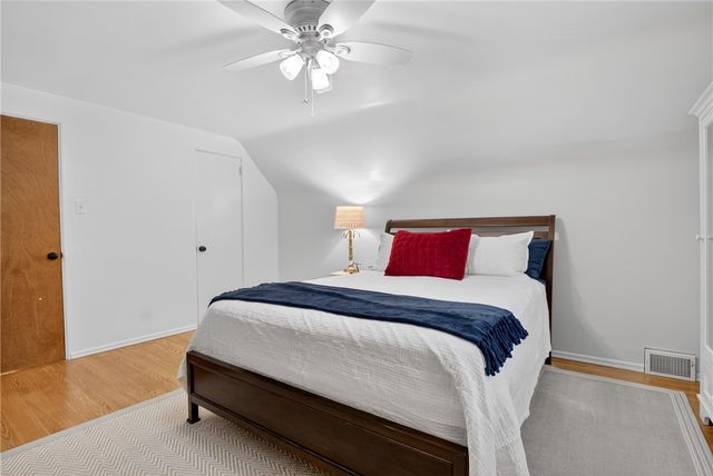 832 Ella St, Mt Lebanon, PA 15243