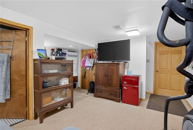 832 Ella St, Mt Lebanon, PA 15243