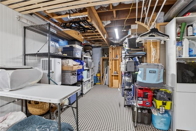 832 Ella St, Mt Lebanon, PA 15243