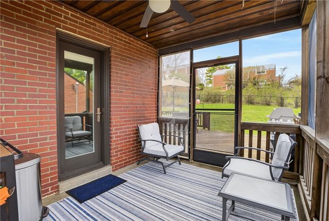 832 Ella St, Mt Lebanon, PA 15243