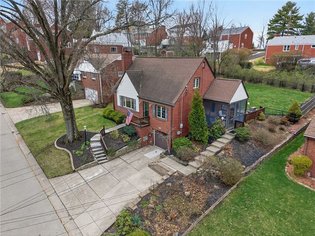 832 Ella St, Mt Lebanon, PA 15243