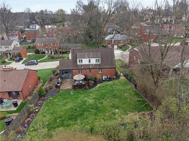 832 Ella St, Mt Lebanon, PA 15243