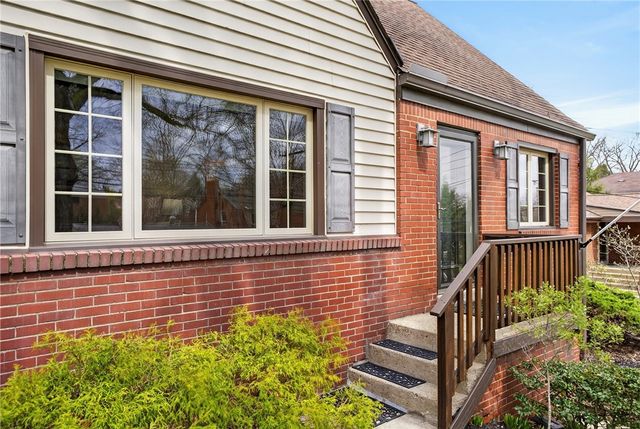 832 Ella St, Mt Lebanon, PA 15243