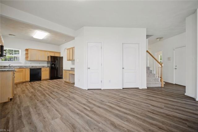 492 Shakespeare DR, Virginia Beach, VA 23452
