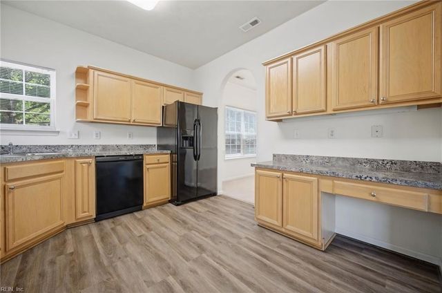 492 Shakespeare DR, Virginia Beach, VA 23452