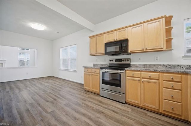 492 Shakespeare DR, Virginia Beach, VA 23452