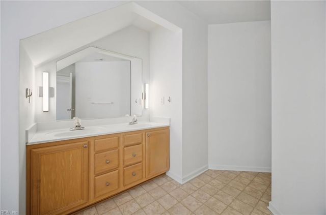 492 Shakespeare DR, Virginia Beach, VA 23452